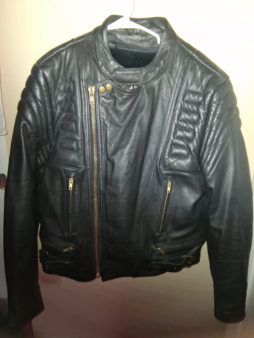 Like New Vintage Men's Black Leather Biker Jacket Matte Gold Hardware Padded